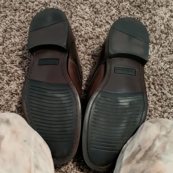 Dress shoes - Picture 3 of 5